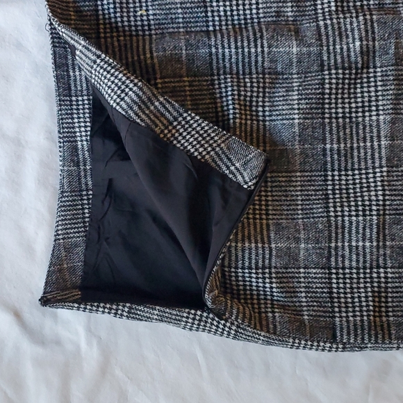 Forever 21+ Houndstooth Skirt Size 3X - Picture 3 of 5